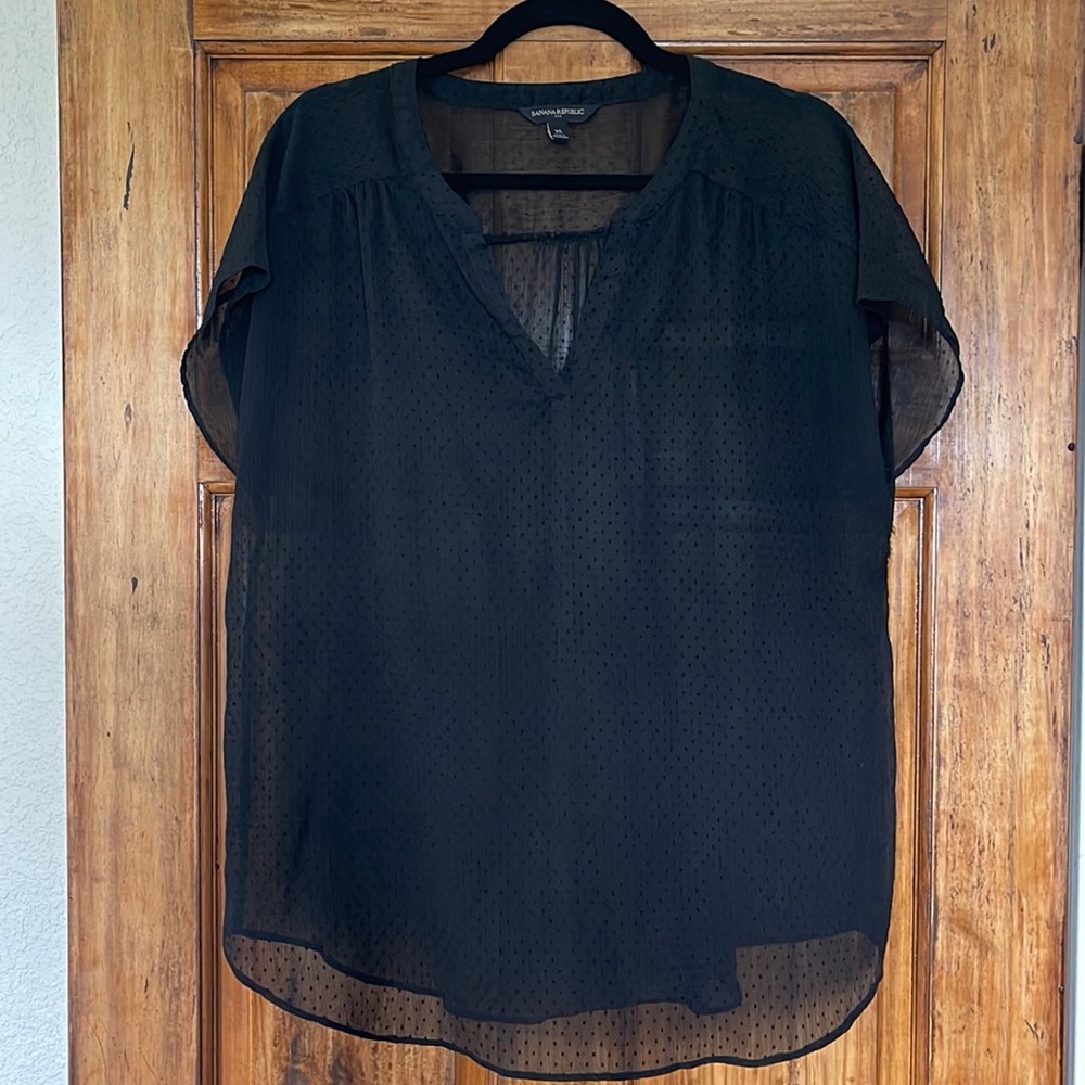 Banana Republic sheer black top sz XL